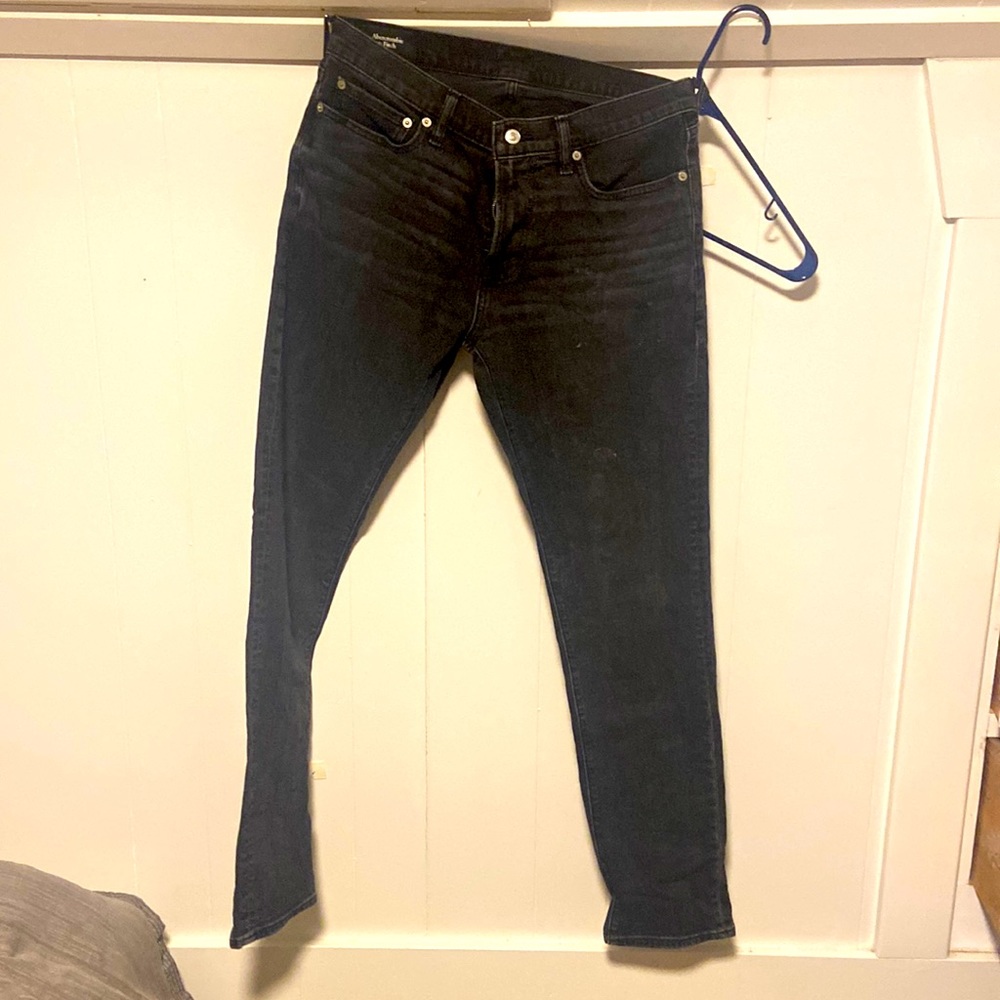ABERCROMBIE BLACK JEANS, SIZE: 32-34, FIT: SKINNY STRETCH.